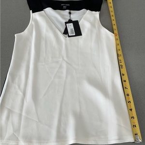 NWT - Judith & Charles Blouse Size 6 - Off white And Black - V Neck Tampa B